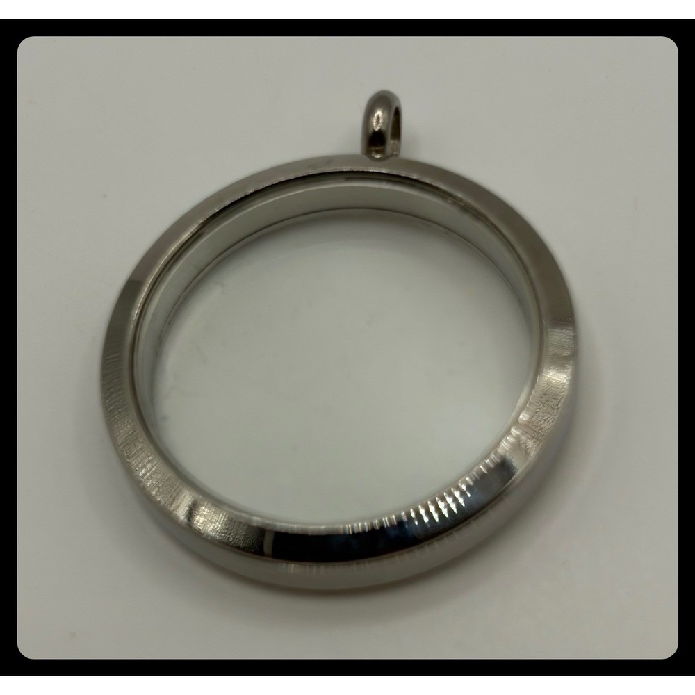 Charm Street Charms Floating Locket Pendant Silver‎ Glass Round Keepsake 29MM